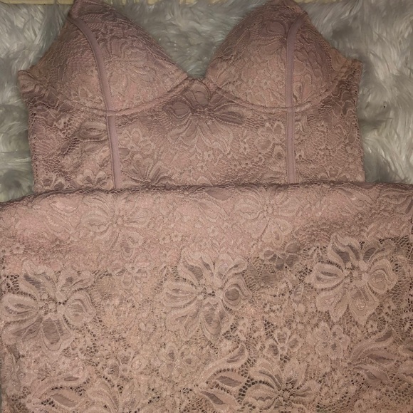 Lace Dress - Picture 4 of 4